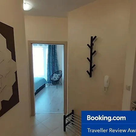 Relax In South Bay Apartment