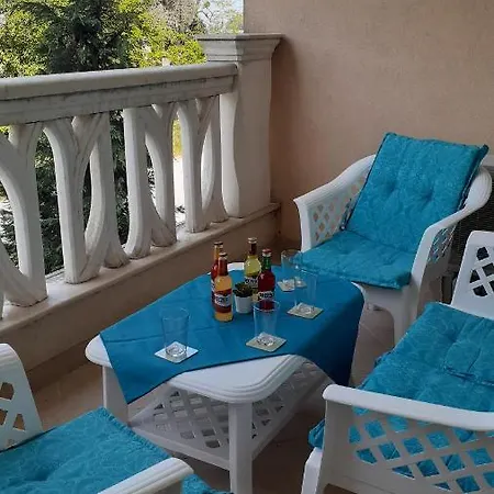 Relax In South Bay فارنا